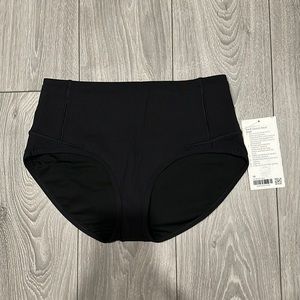 Lululemon Swift Speed Race Brief
